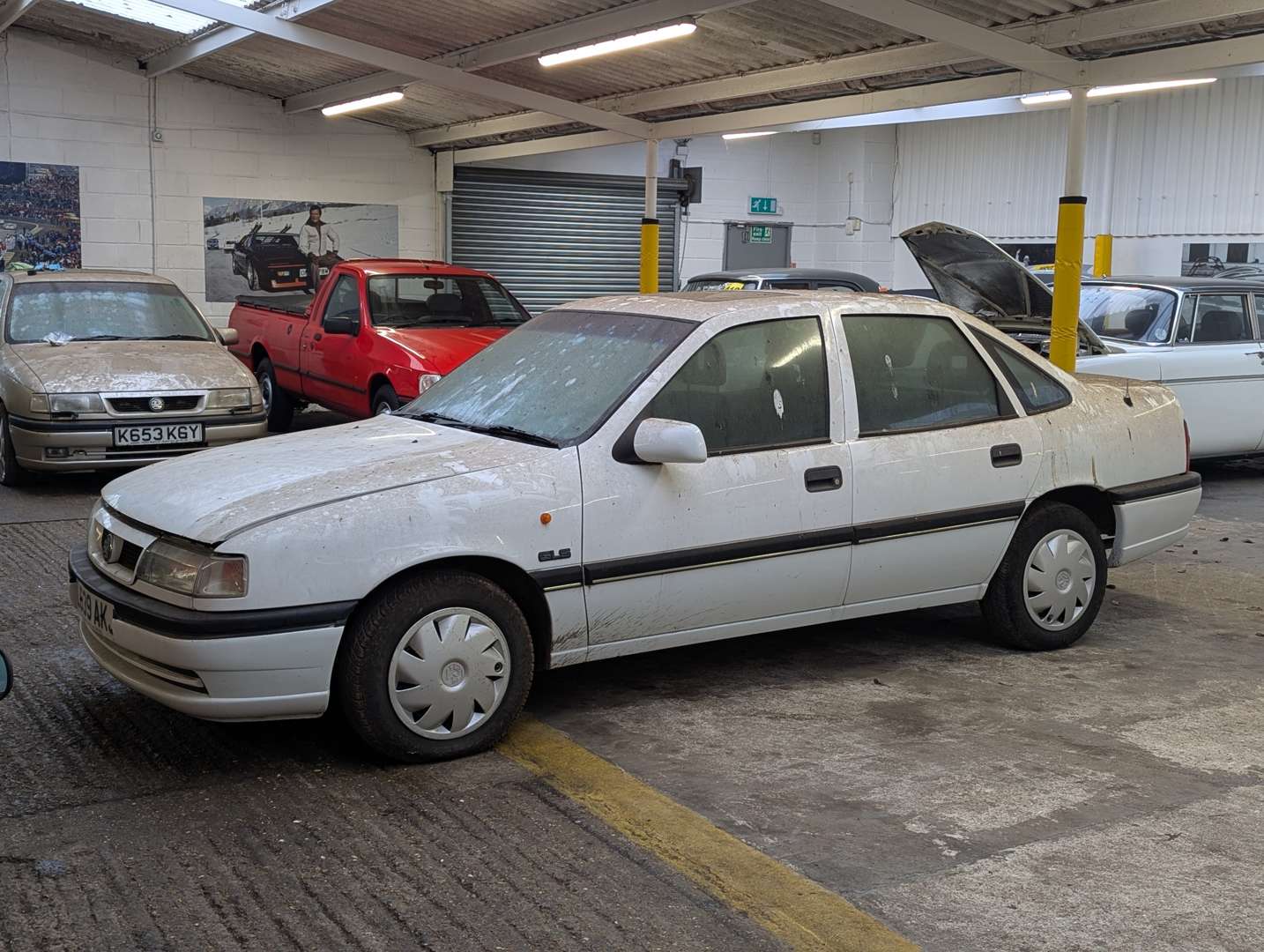 <p>1993 VAUXHALL CAVALIER GLS AUTO</p>