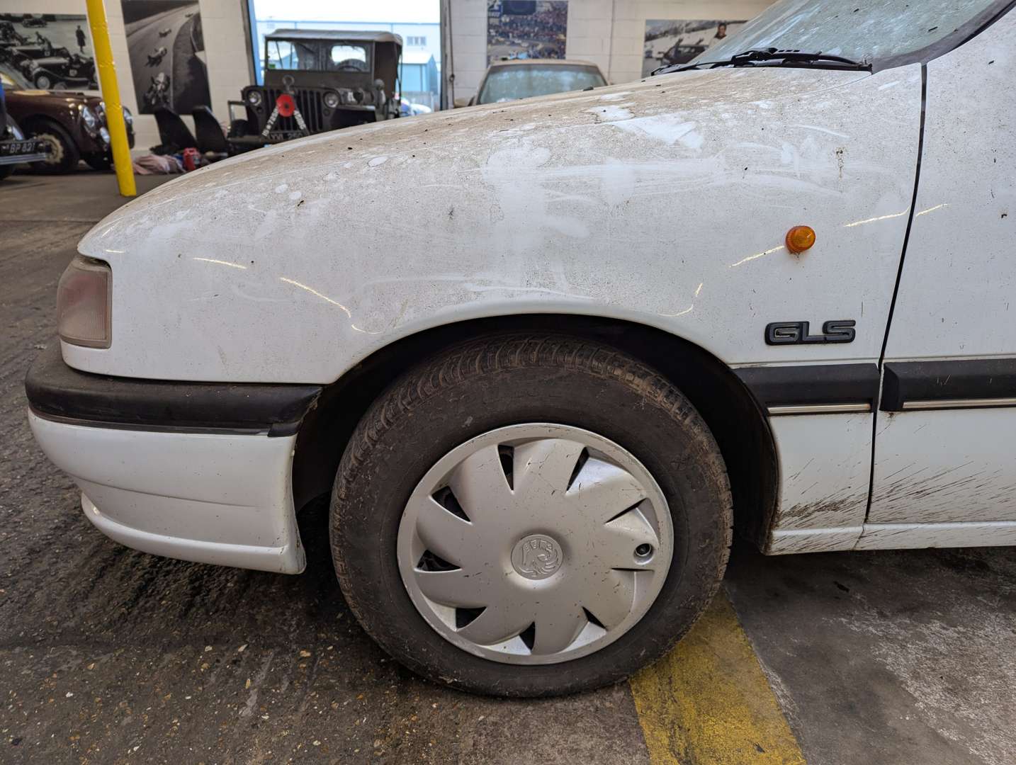 <p>1993 VAUXHALL CAVALIER GLS AUTO</p>