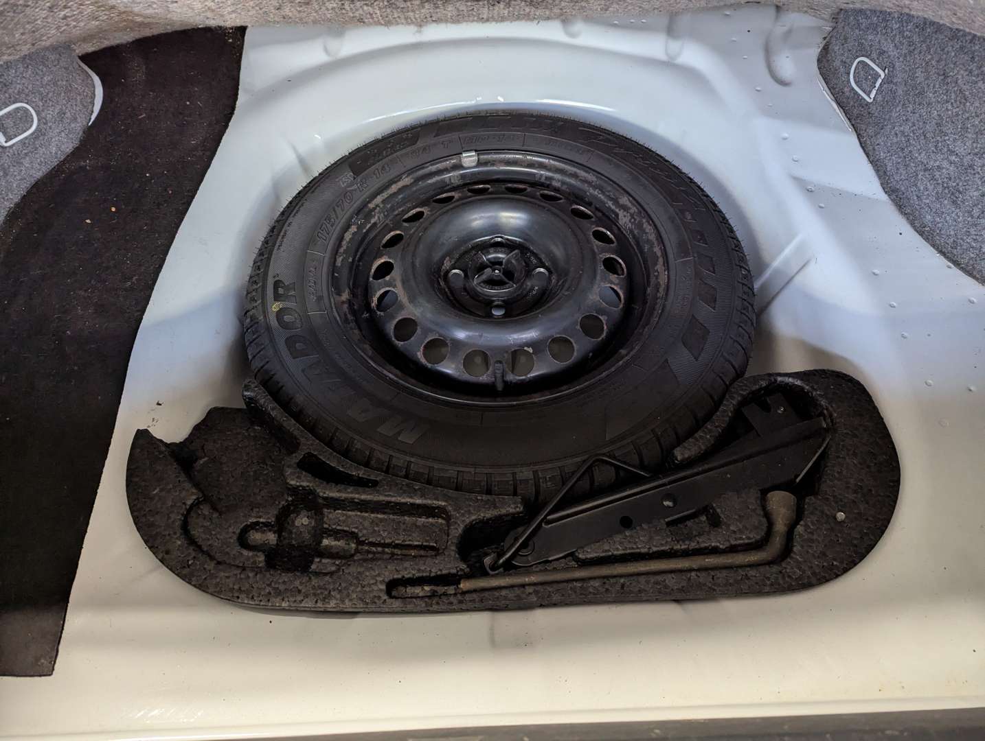 <p>1993 VAUXHALL CAVALIER GLS AUTO</p>