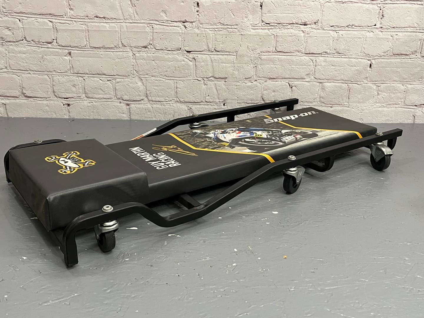 <p>Snap On Guy Martin Edition Racing Garage Trolley&nbsp;</p>