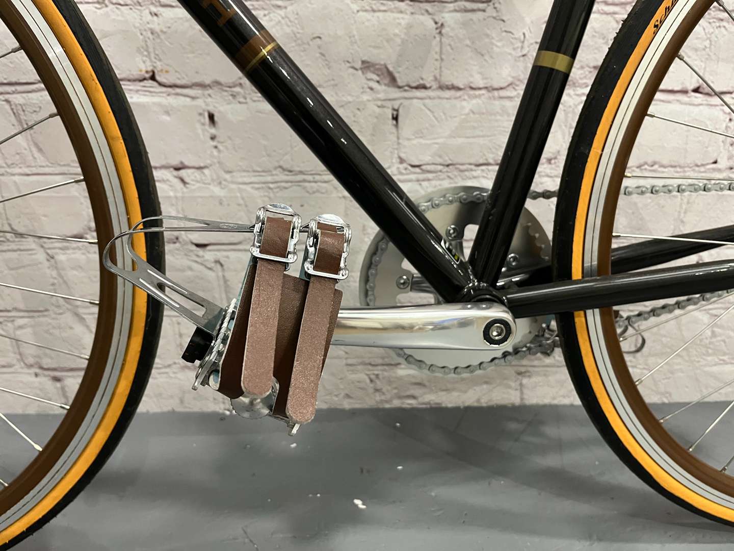 <p>Raleigh “Propaganda” Single Speed Hybrid Bike</p>