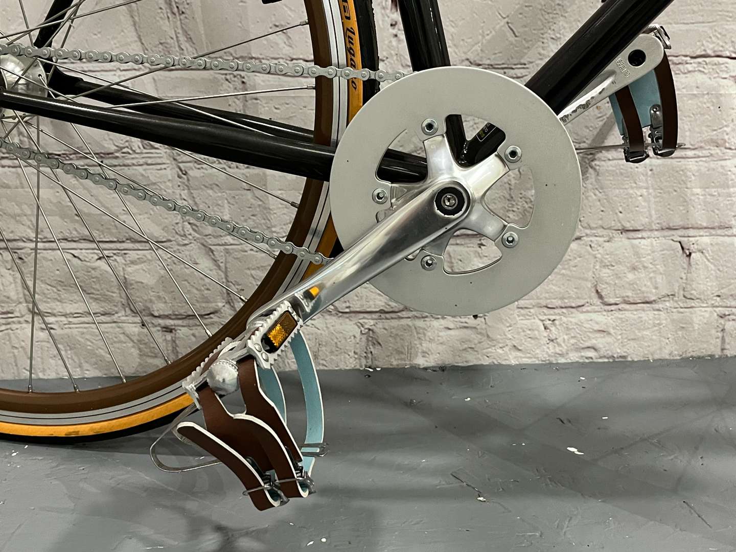 <p>Raleigh “Propaganda” Single Speed Hybrid Bike</p>