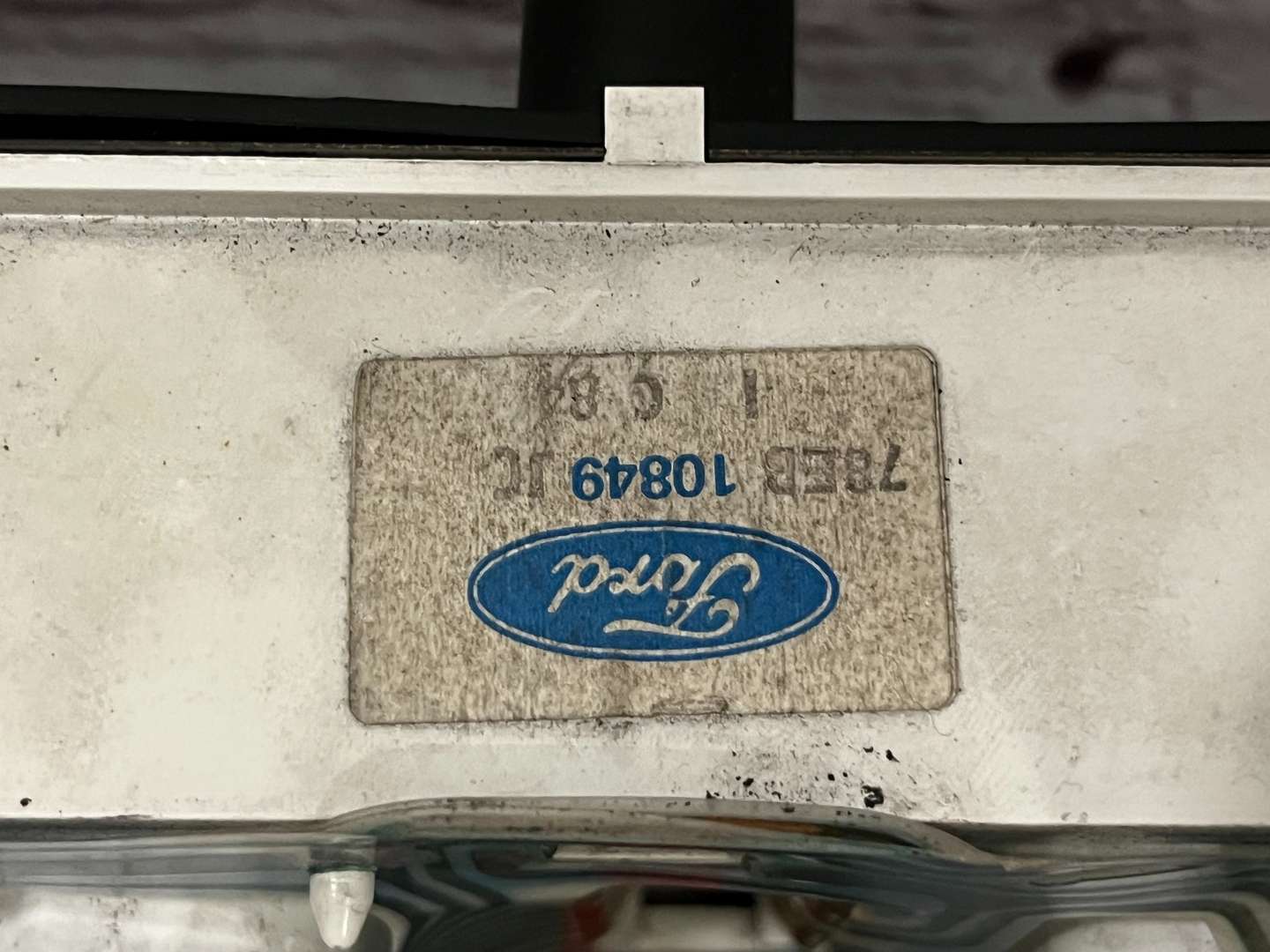 <p>Ford Capri Instrument Cluster and Injection Sticker &nbsp;</p>