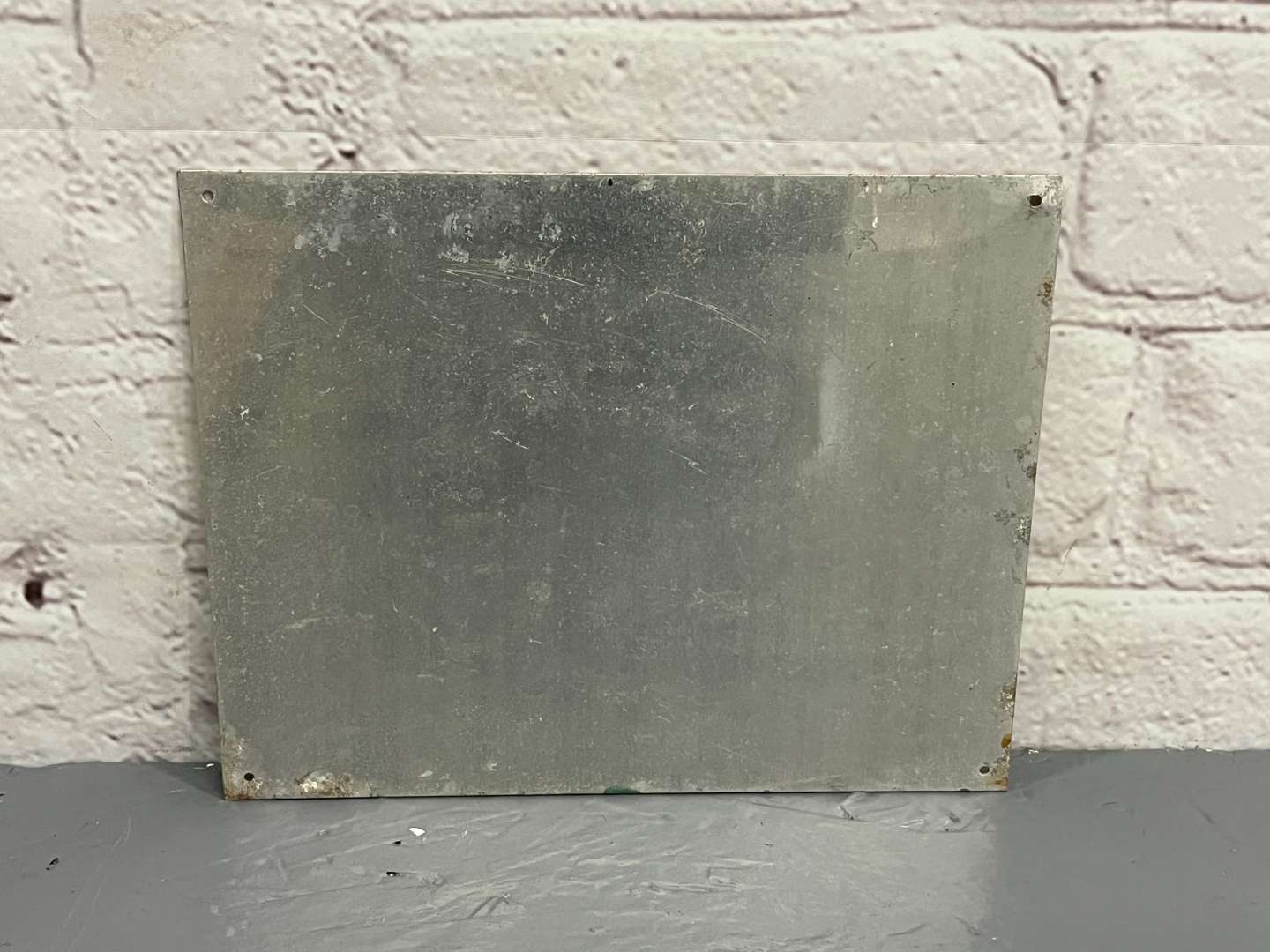 <p>Regent Luminite Green Paraffin Aluminium Sign&nbsp;</p>