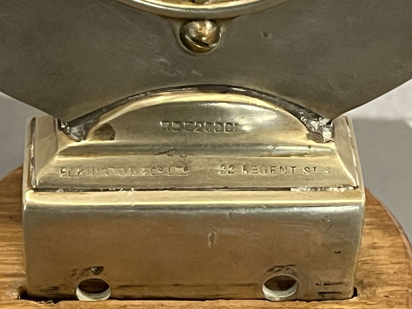 <p>Early Mounted RAC Car Badge</p>