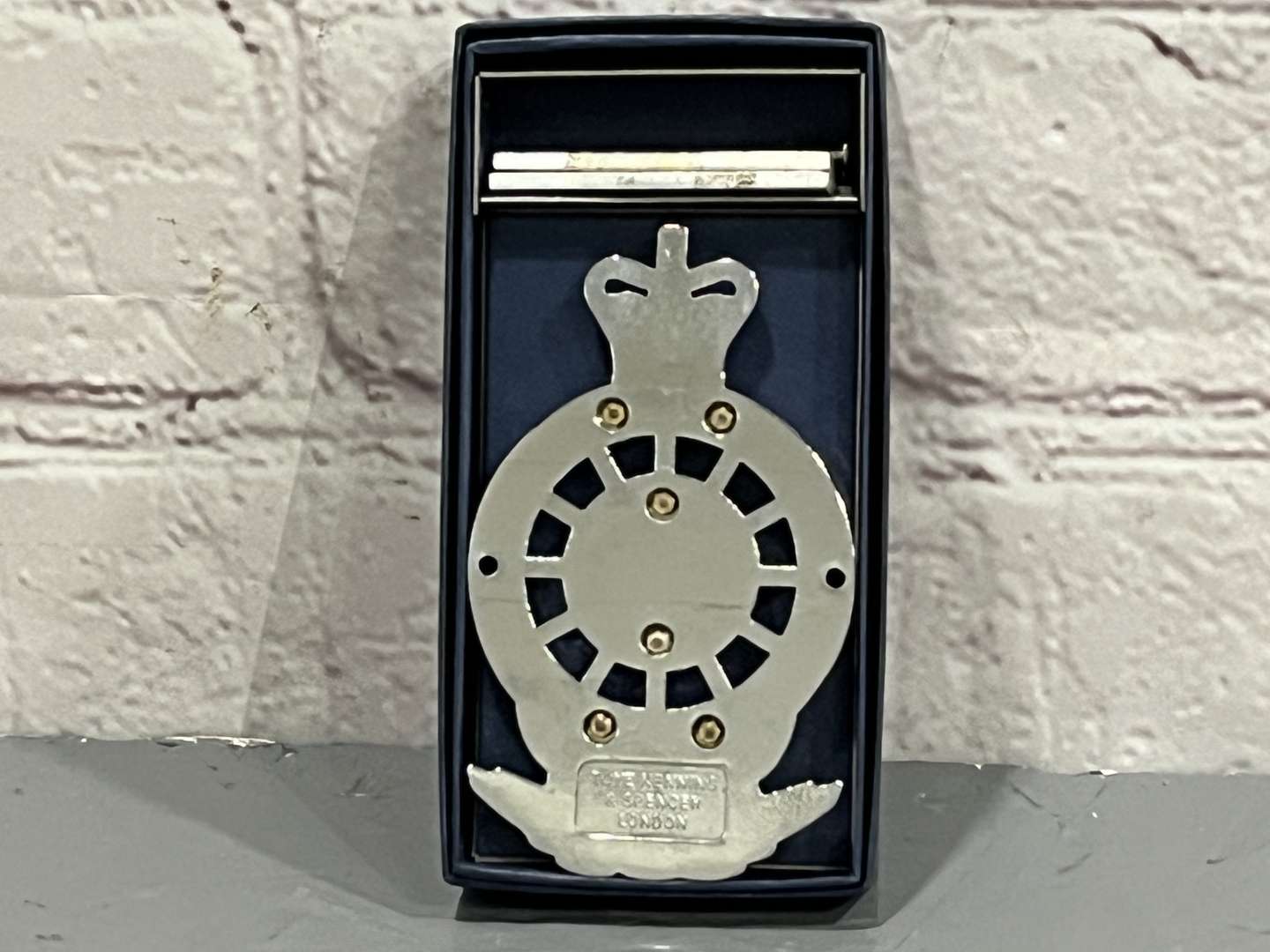 <p>Royal Automobile Club Boxed Centenary 1897-1997 Car Badge</p>