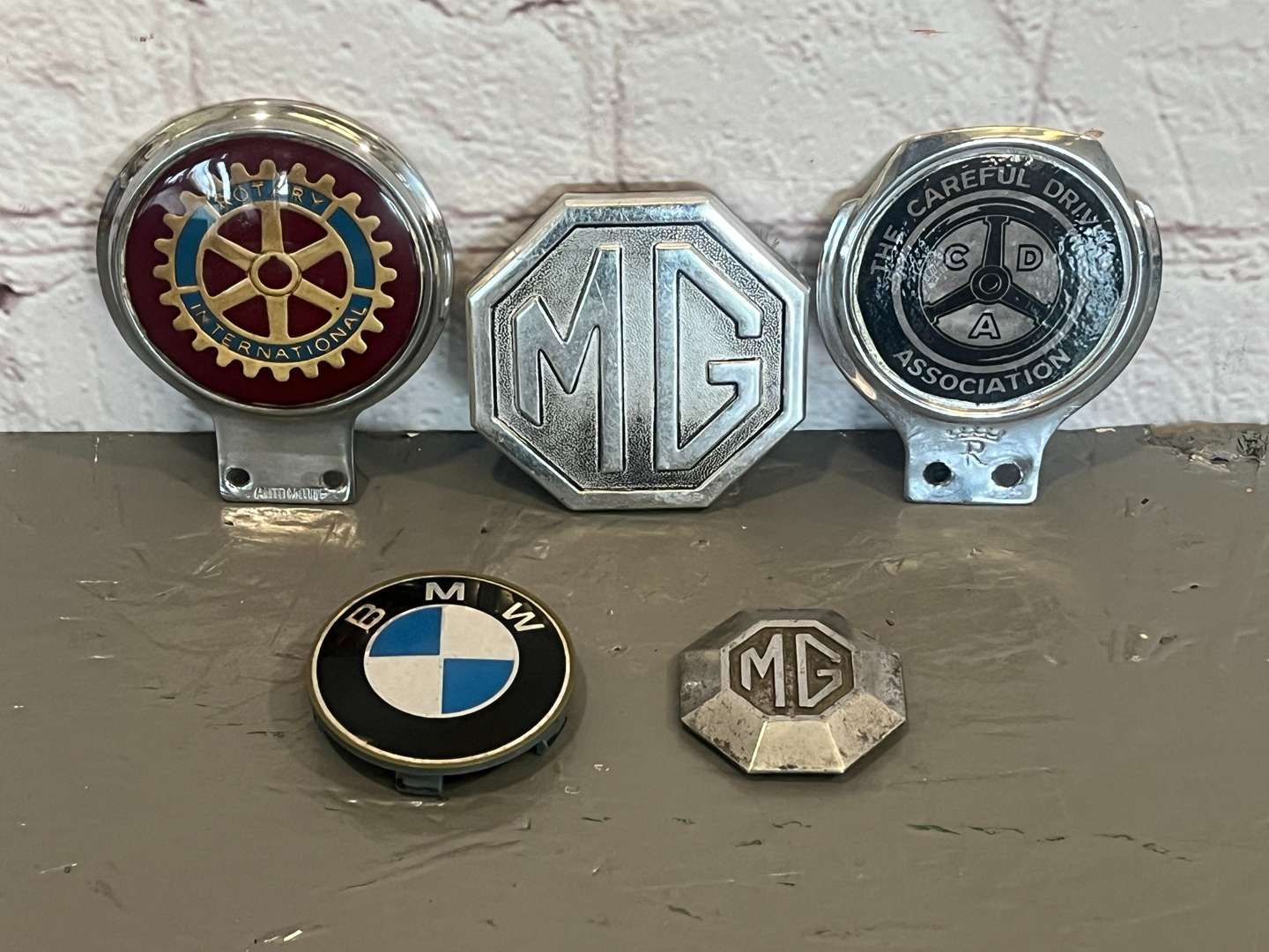 <p>Five Motoring Car Badges&nbsp;</p>