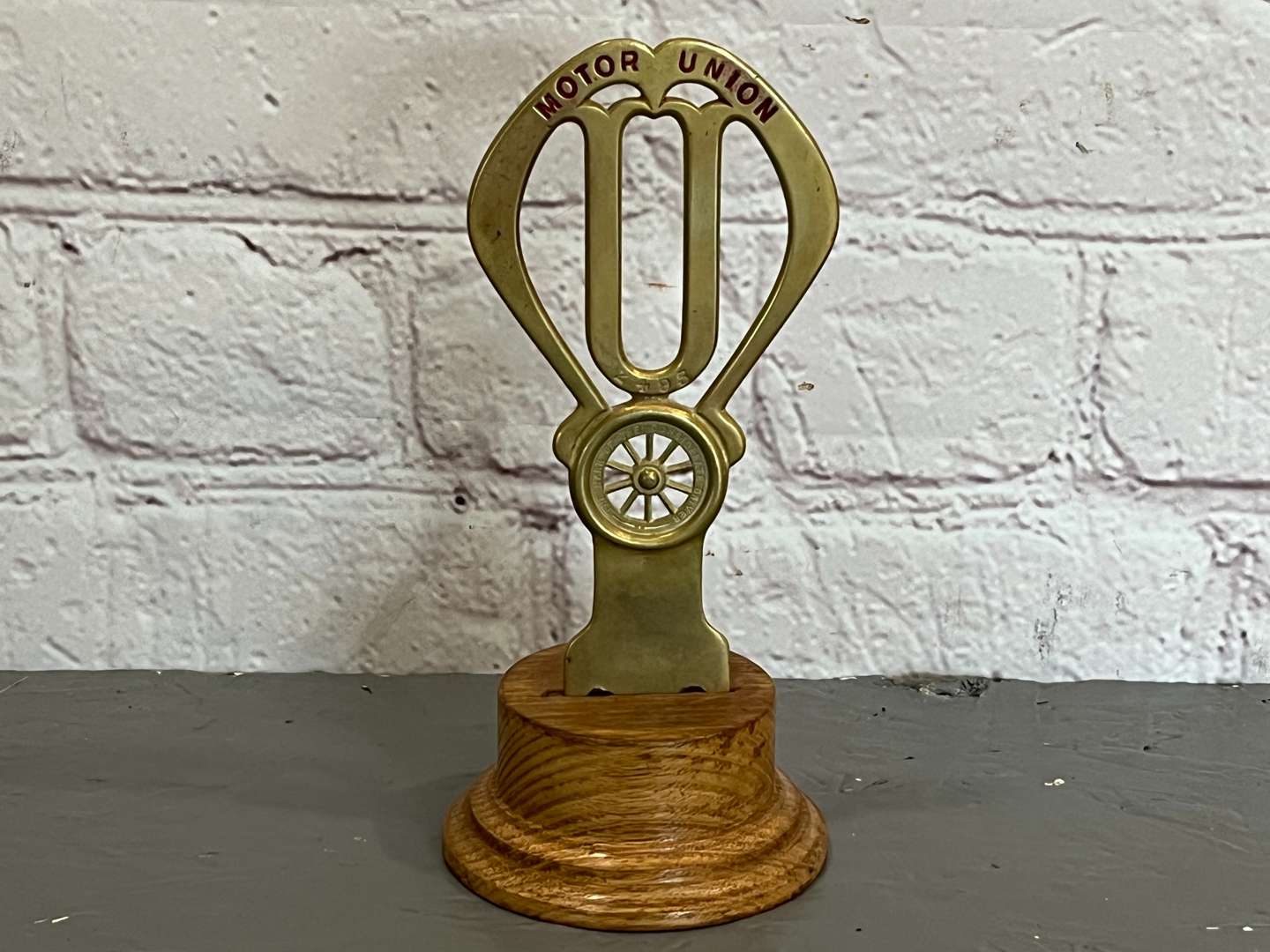<p>Motor Union Car Badge Circa 1909 By D. George Collins Ltd</p>