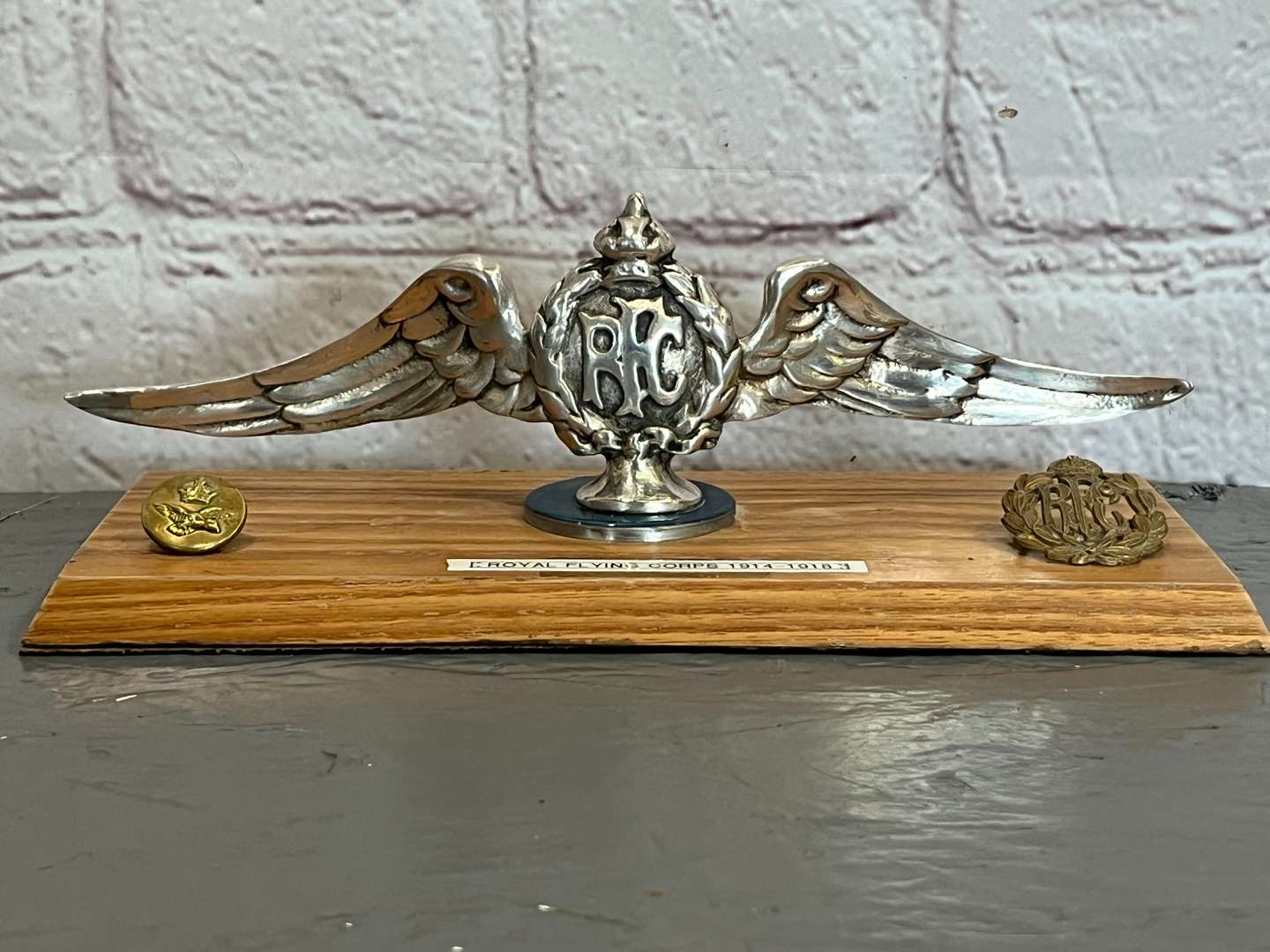 <p>Rare 1914 - 1918 Royal Flying Corps Car Mascot</p>