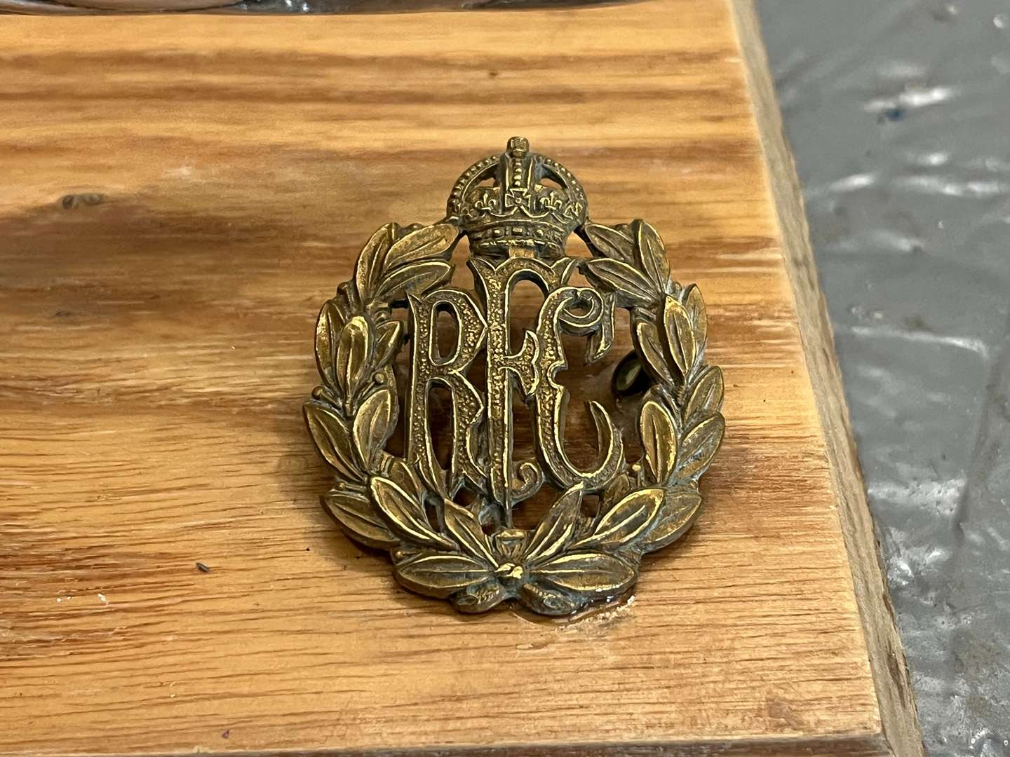 <p>Rare 1914 - 1918 Royal Flying Corps Car Mascot</p>