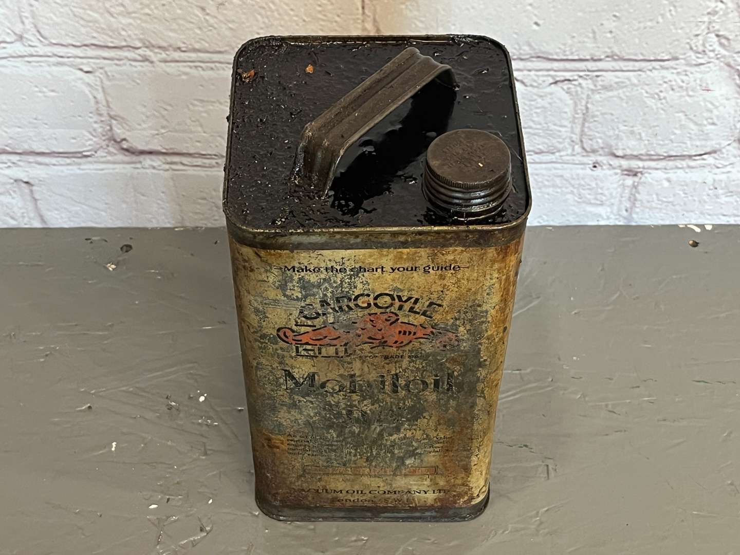 <p>1920/30's Gargoyle Square Formed Oil Can</p>