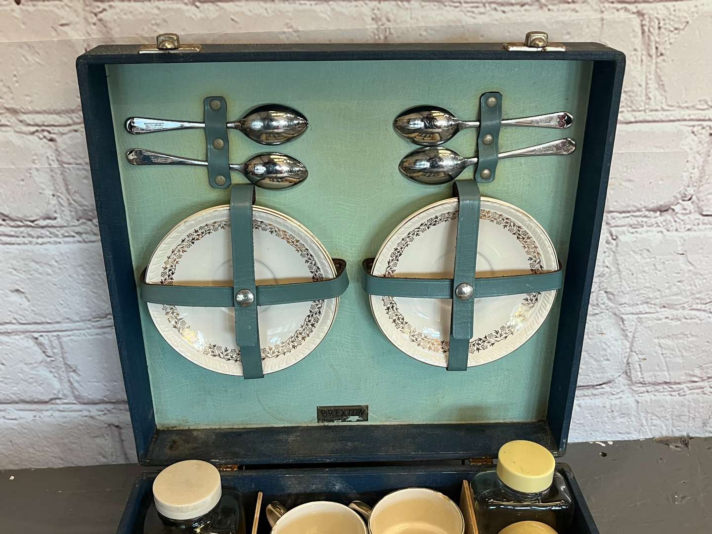 <p>Small Cased Four Person Brexton Picnic Hamper</p>