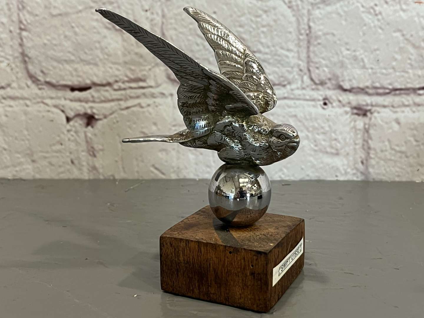 <p>Crosley “Golden Lady” Swift and Alvis Car Mascots (3)</p>