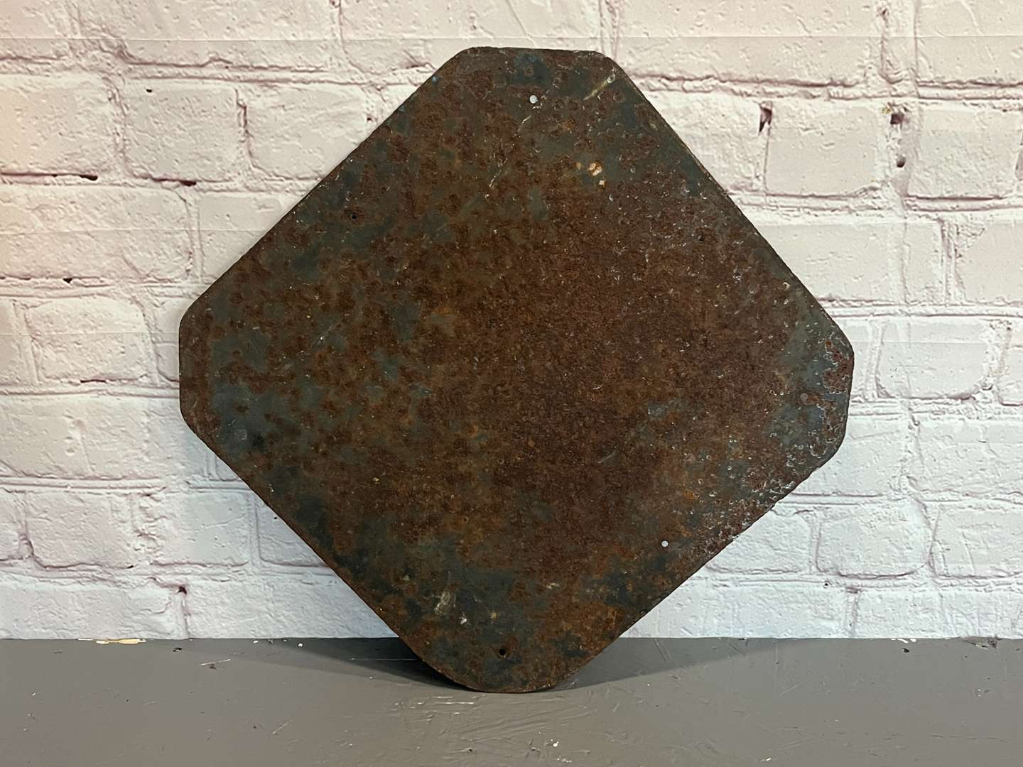 <p>RAC Telephone Box Enamel Sign</p>