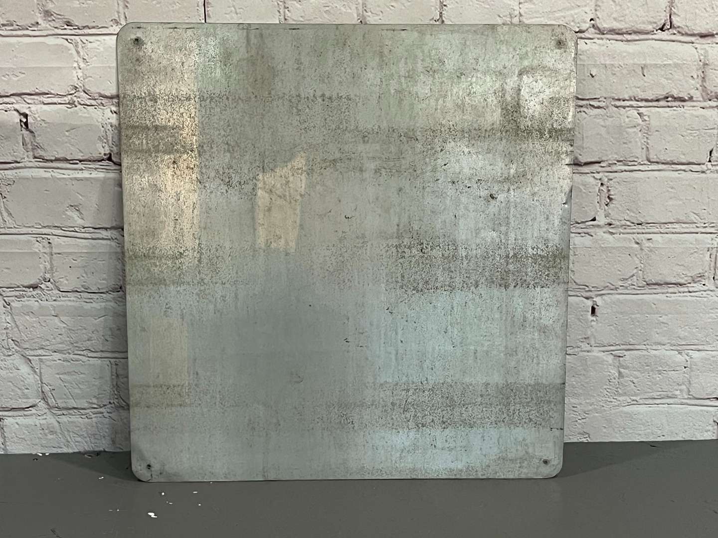 <p>MOT Aluminium Sign</p>