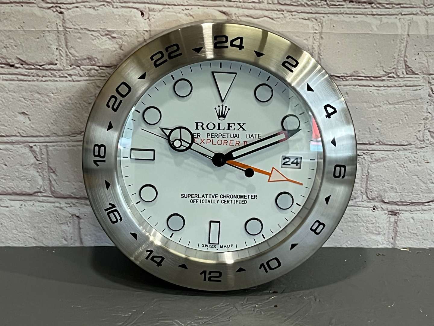 <p>Rolex Explorer II Morden Metal Wall Clock&nbsp;</p>