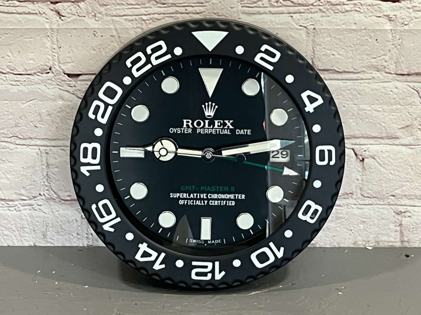 <p>Rolex GMT Master II Morden Metal Wall Clock&nbsp;</p>