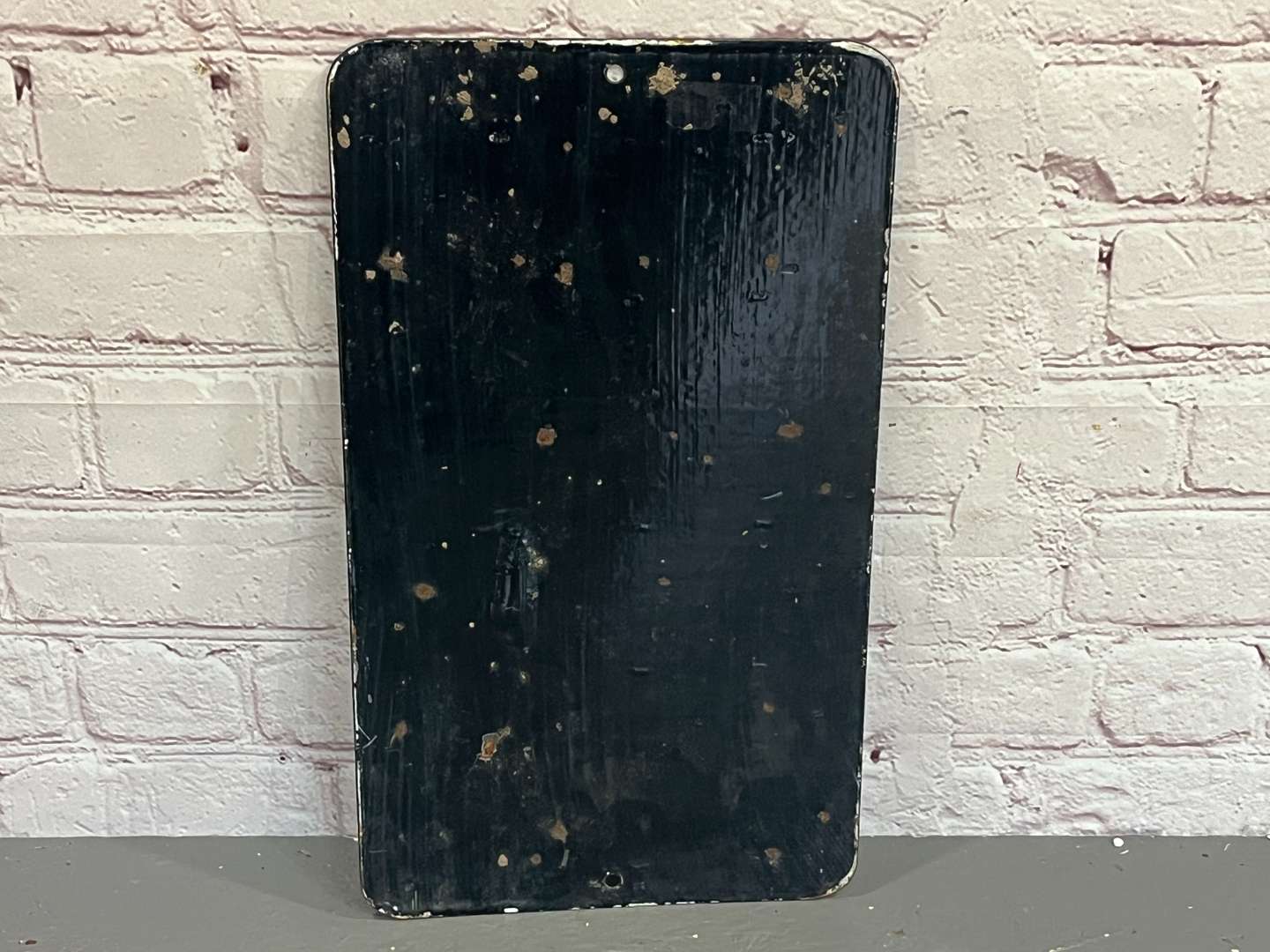 <p>Low Bridge Try Load Gauge Enamel Sign</p>