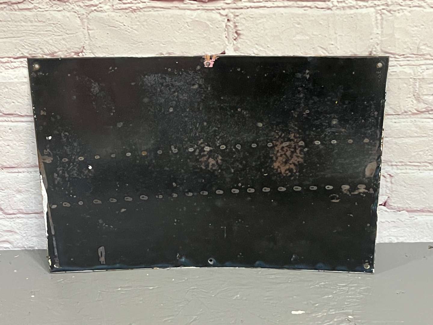 <p>Get Pratts Here Enamel Sign</p>