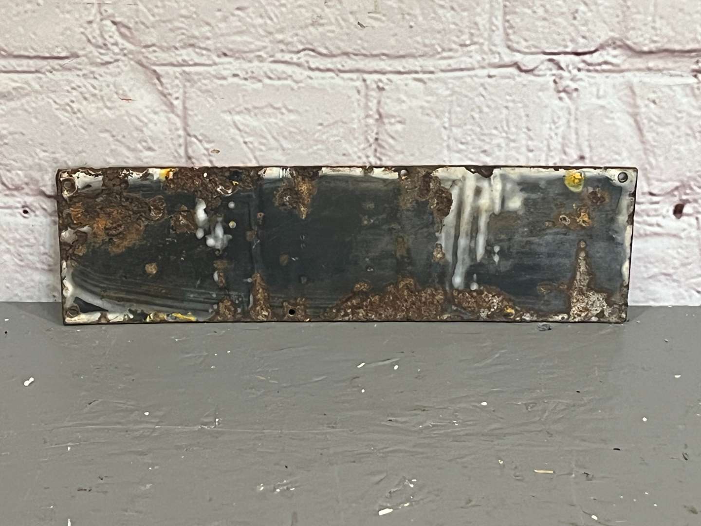 <p>Shell Motor Spirit and Oils Please Close Enamel Sign</p>