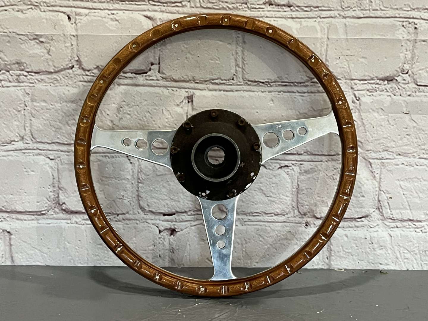 <p>Moto-Lita Wooden Steering Wheel</p>