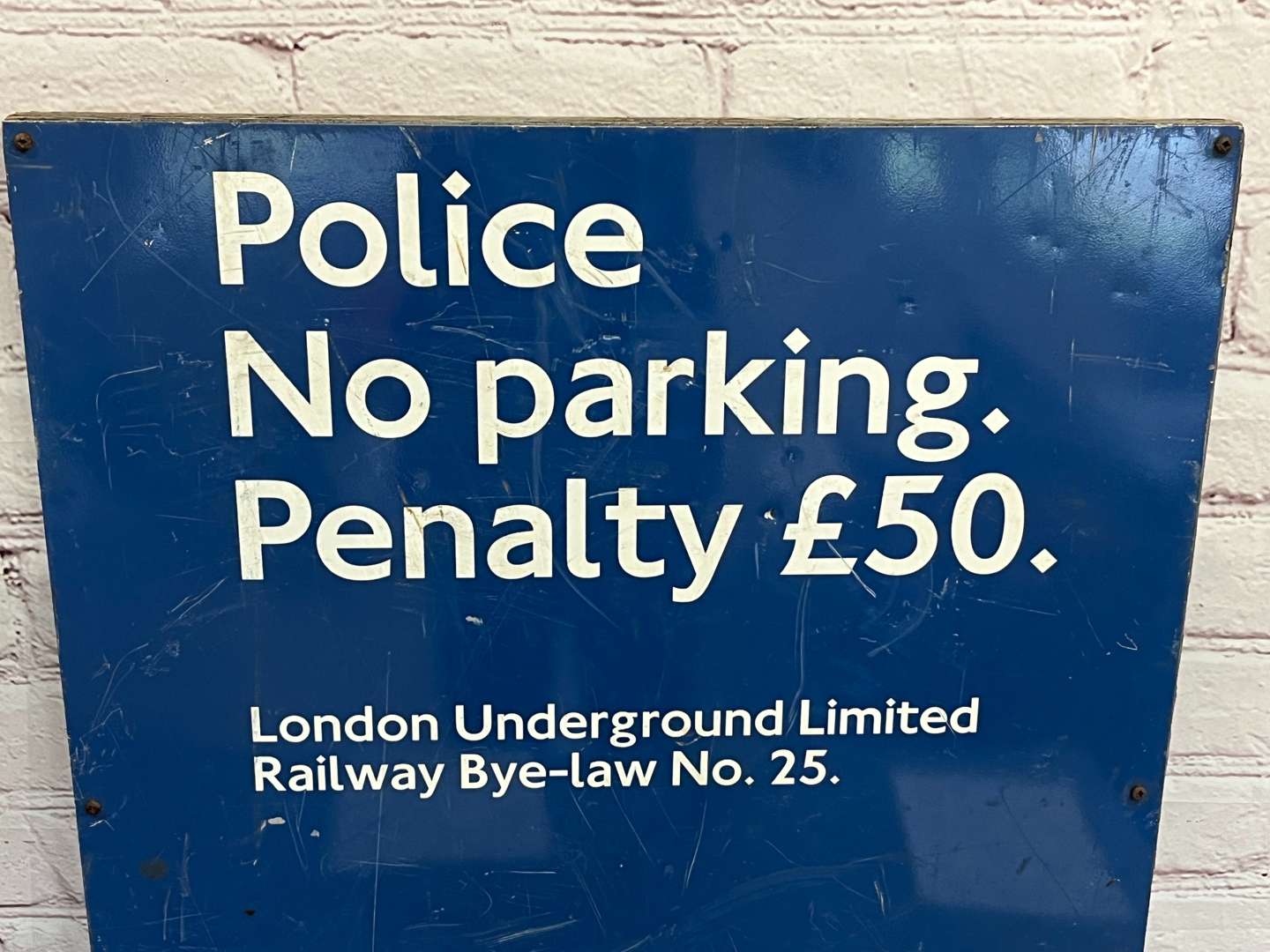 <p>London Underground Police No Parking £50 Fine Aluminium Sign</p>