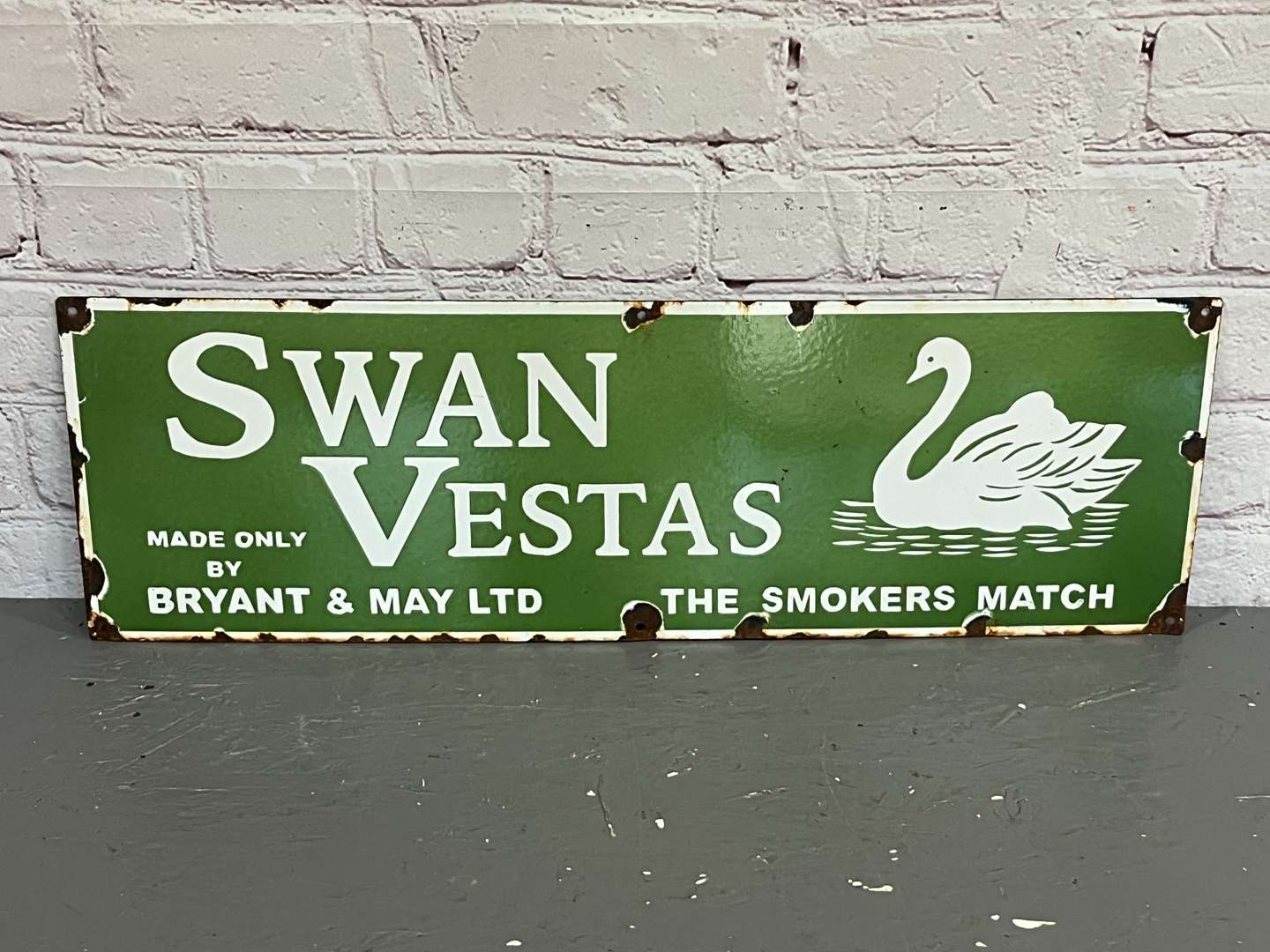 <p>Swan Vesta Matches Enamel Sign</p>