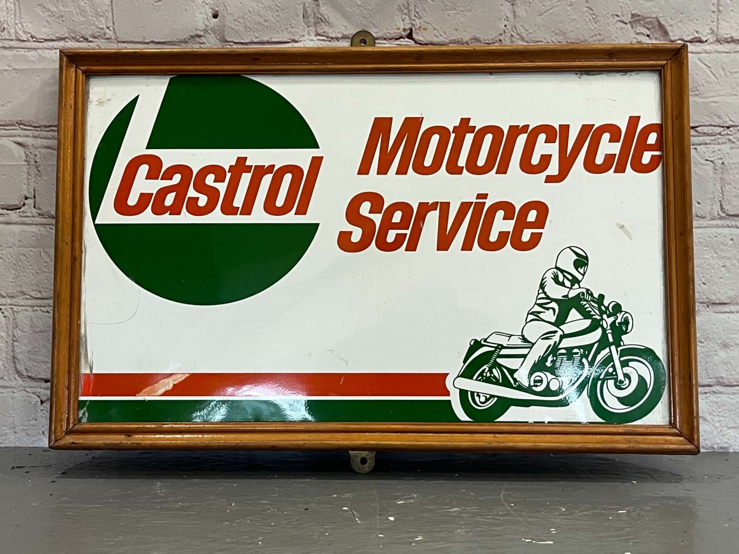 <p>Framed Castrol Motorcycles Service Aluminium Sign</p>