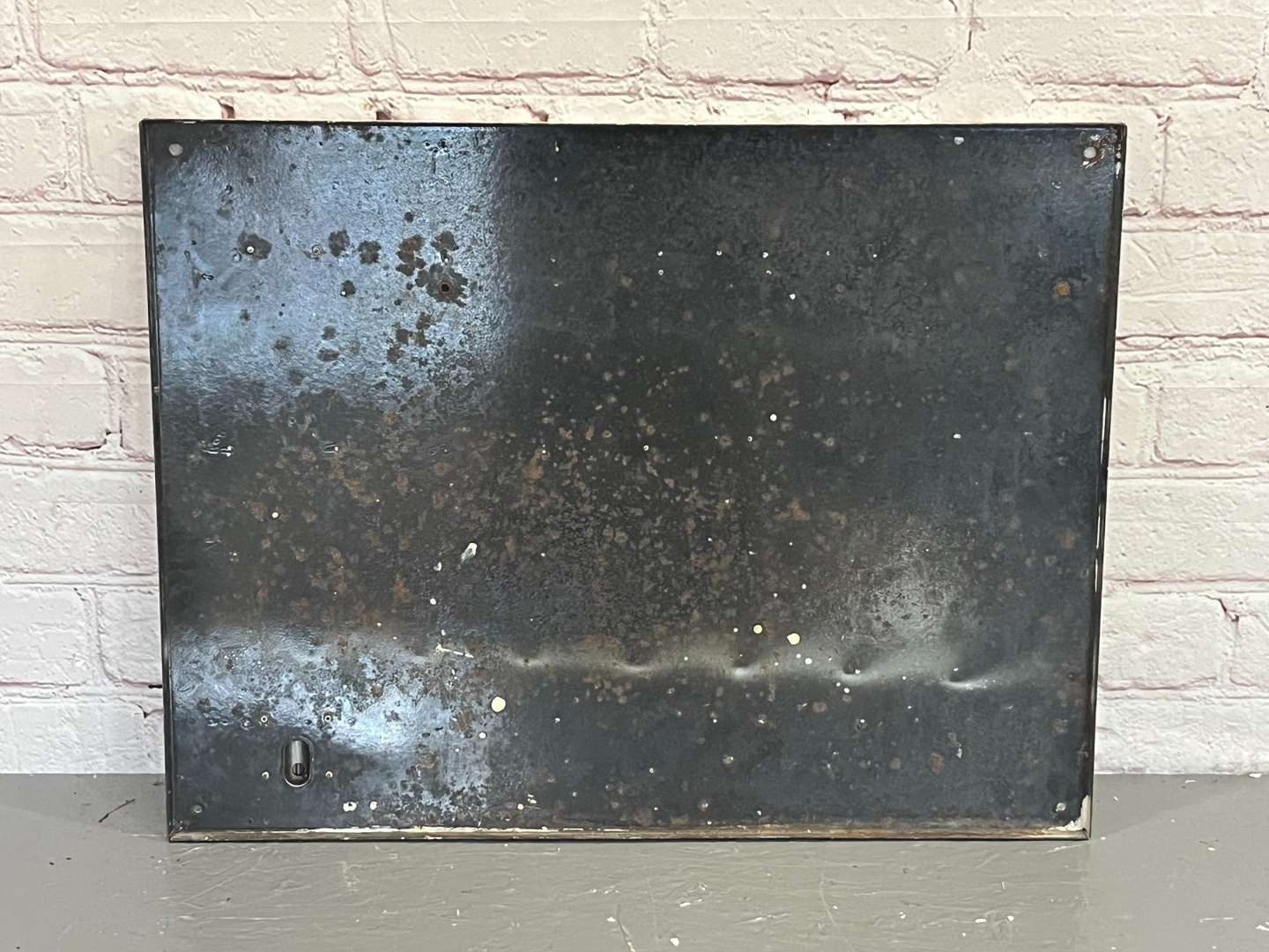 <p>Dunlop Radial Tyres Thermometer Enamel Sign&nbsp;</p>