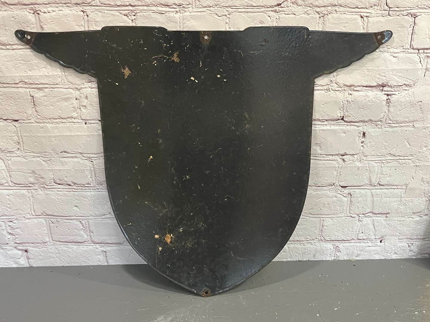 <p>BARC Brooklands Enamel Emblem Sign&nbsp;</p>