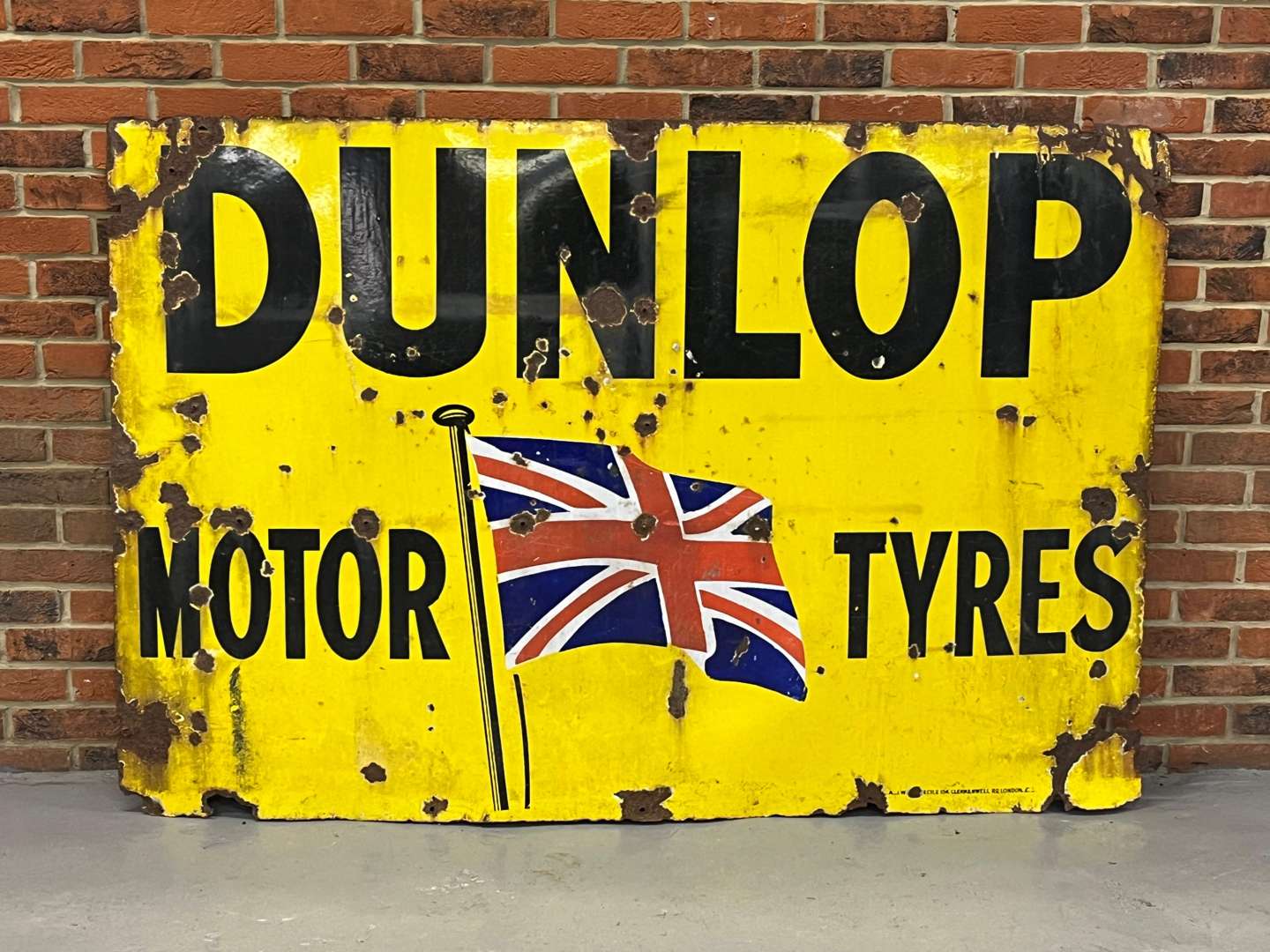<p>Large Dunlop Motor Tyres Union Jack Enamel Sign</p>