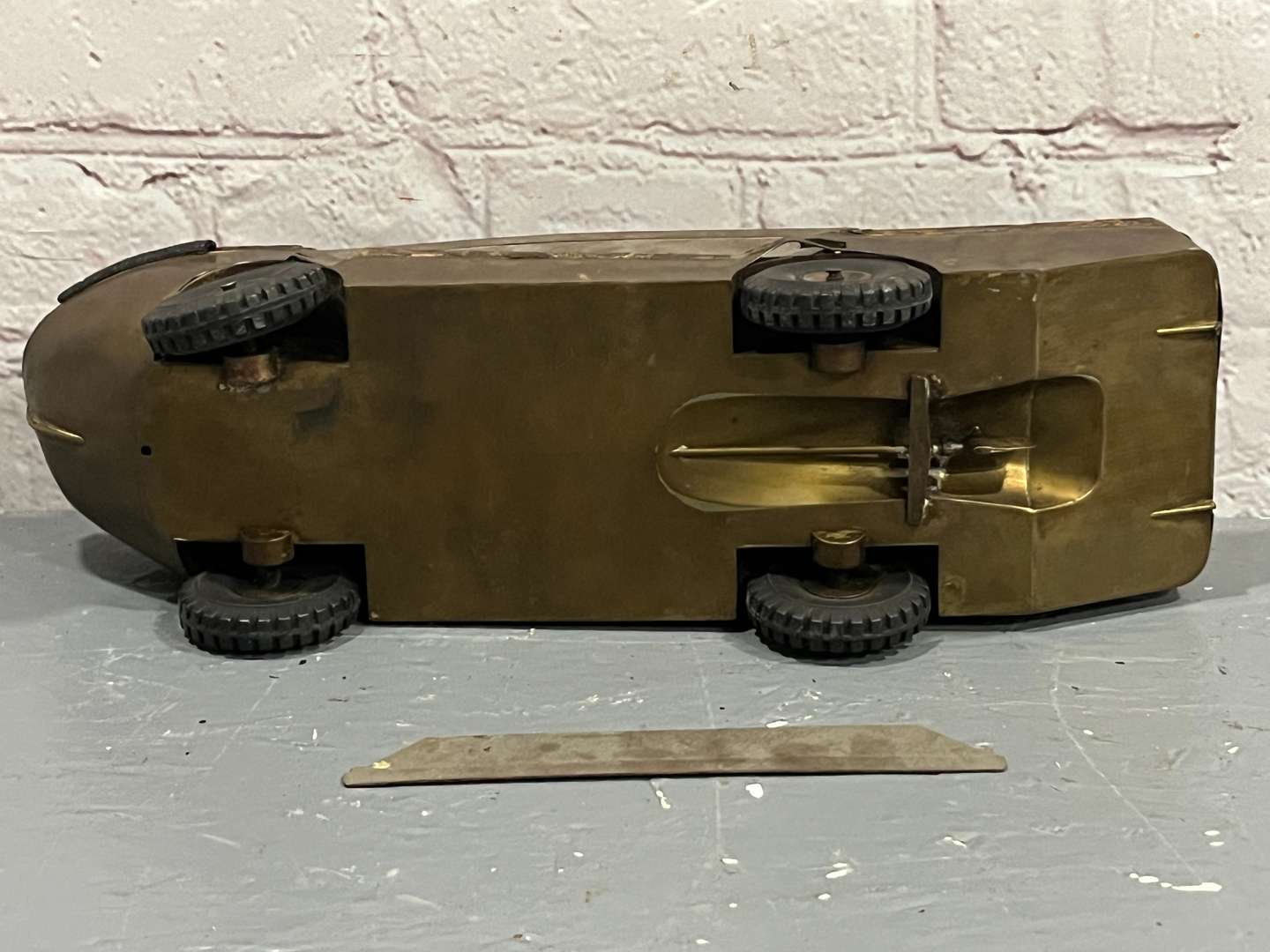 <p>Brass Amphibious Model Vehicle a/f</p>