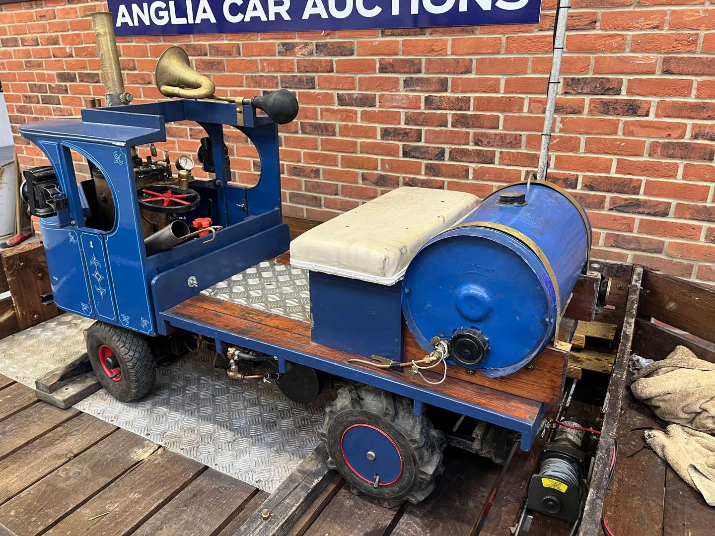 <p>Sentinel 3" Ride on Steam Lorry Based on The DG Model and Trailer</p>