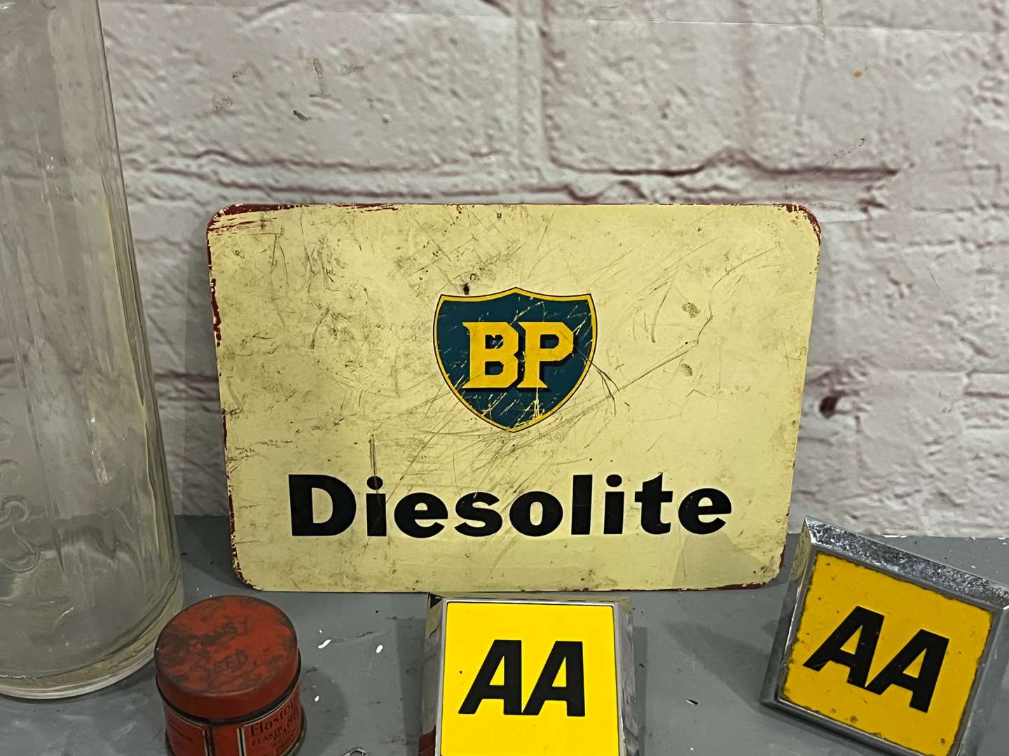 <p>Essolube Oil Bottle Quantity of Badges Etc</p>