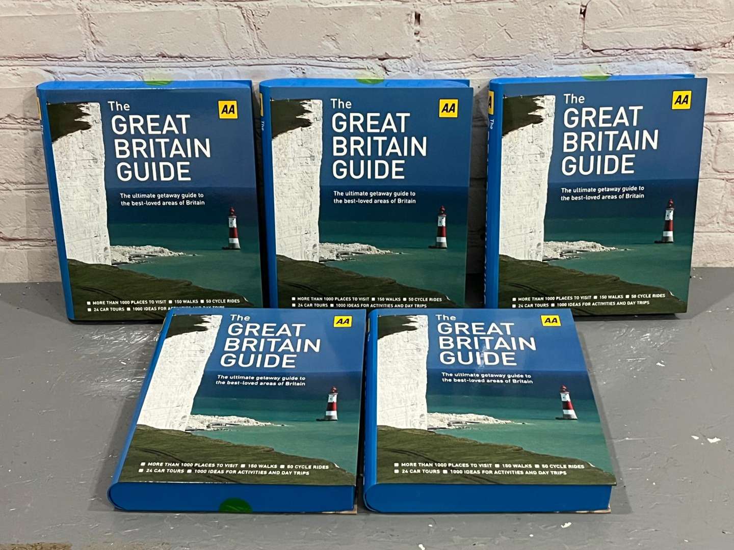 <p>Five AA Great Britain Guide Books</p>