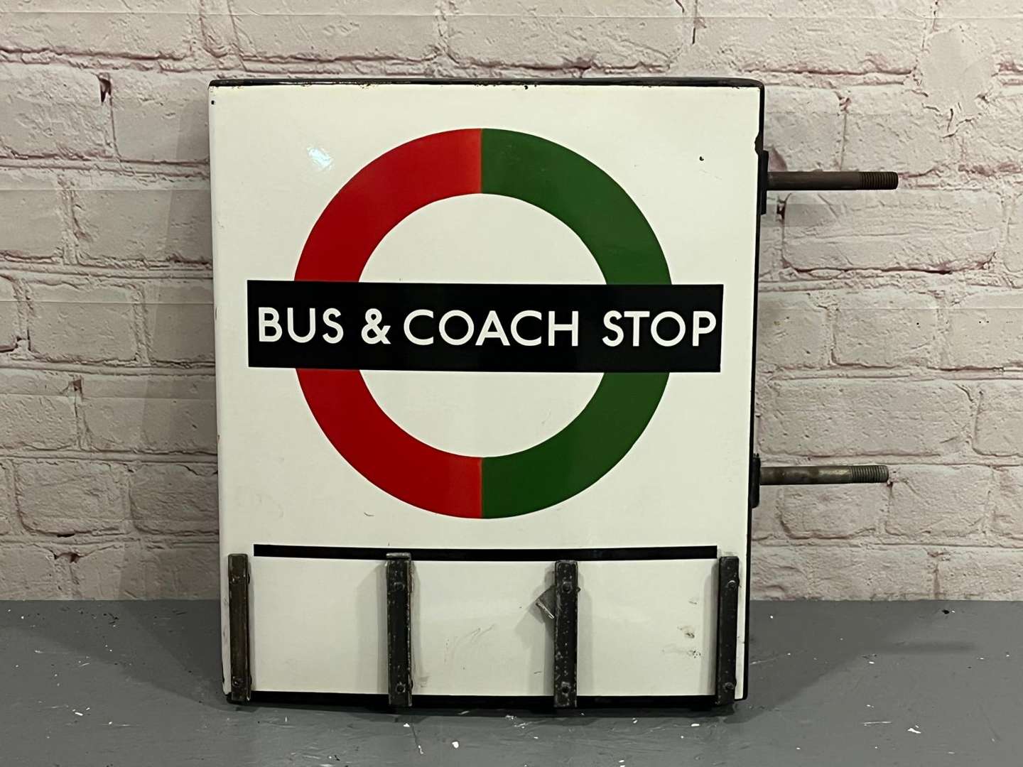 <p>Bus and Coach Stop Enamel Pole Sign</p>
