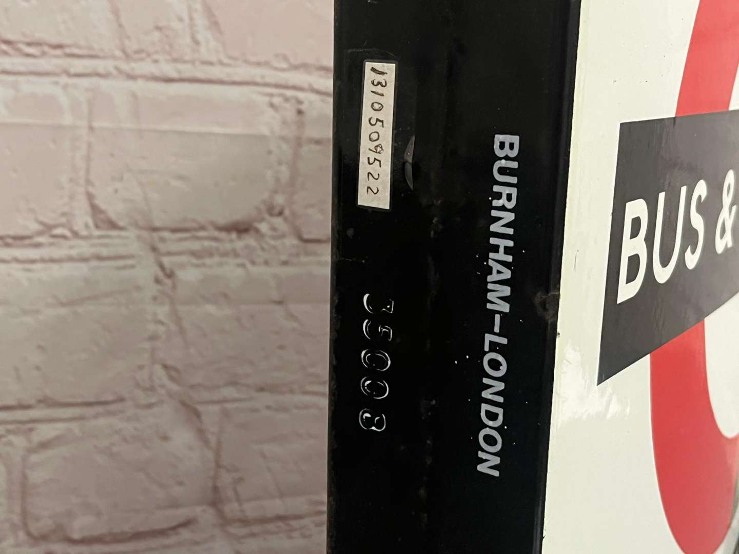 <p>Bus and Coach Stop Enamel Pole Sign</p>