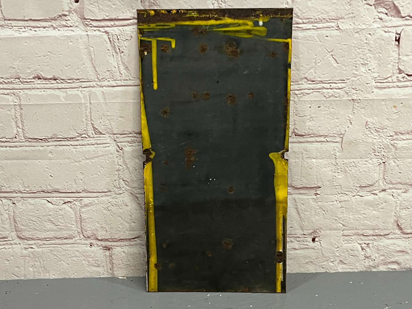 <p>Black Cat Cigarettes Enamel Sign</p>