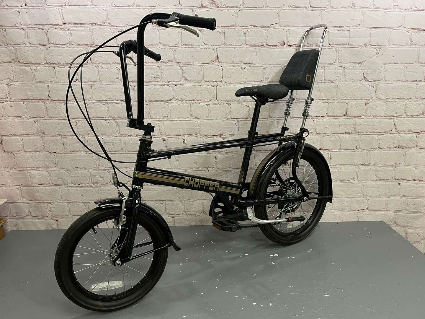 <p>MkIII Raleigh Chopper JPS Limited Edition Bicycle</p>