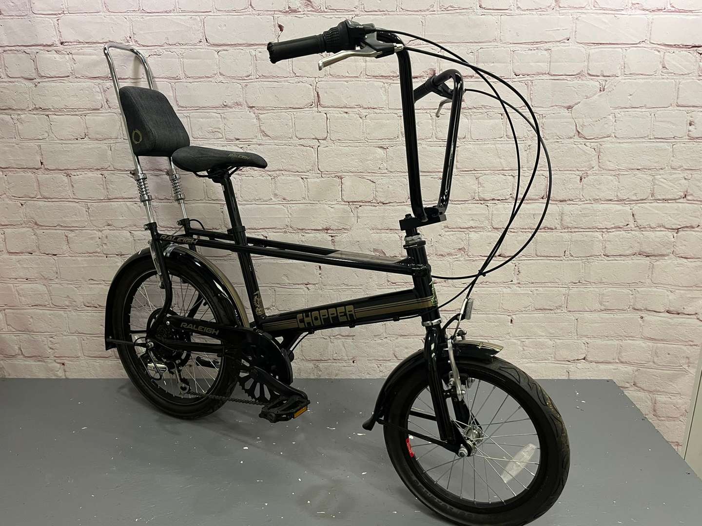 <p>MkIII Raleigh Chopper JPS Limited Edition Bicycle</p>