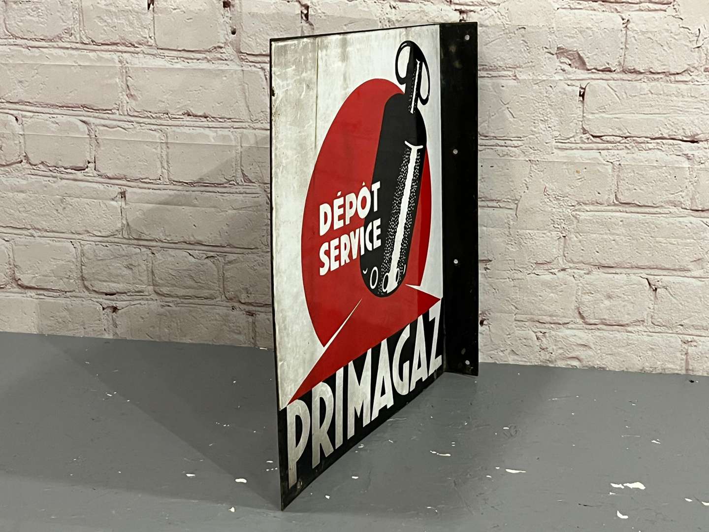 <p>Primagaz Enamel Flange Sign</p>