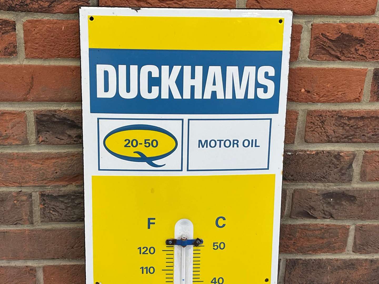 <p>Duckhams Q20-50 Motor Oil Thermometer Enamel Sign</p>