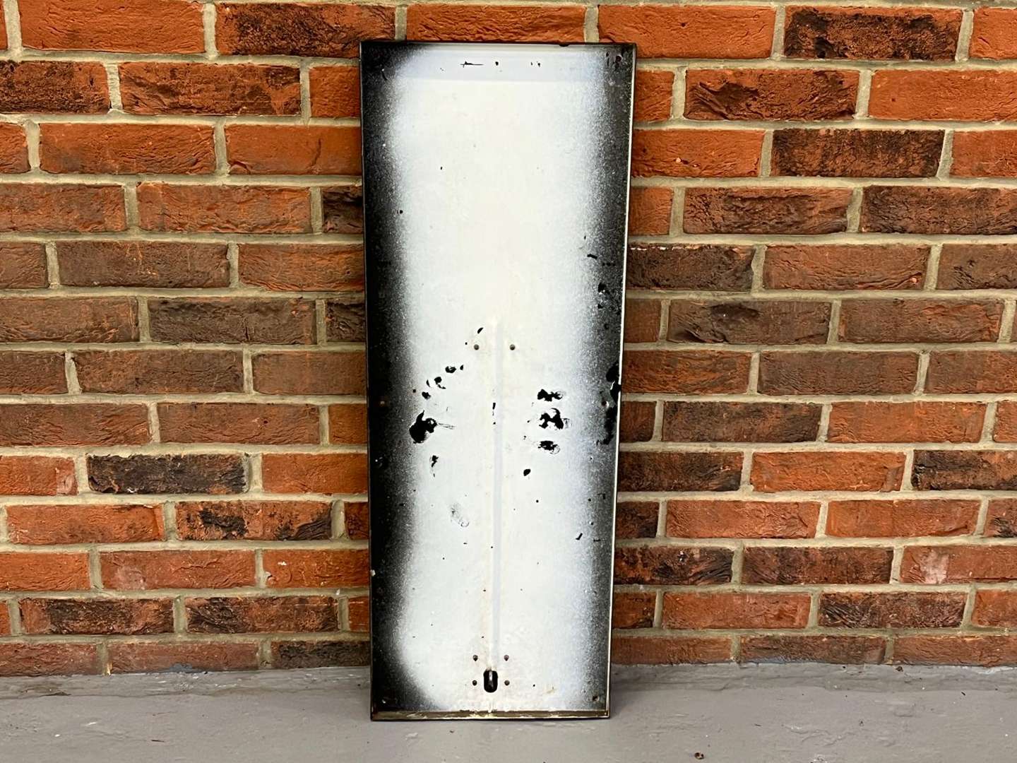 <p>Duckhams Q20-50 Motor Oil Thermometer Enamel Sign</p>