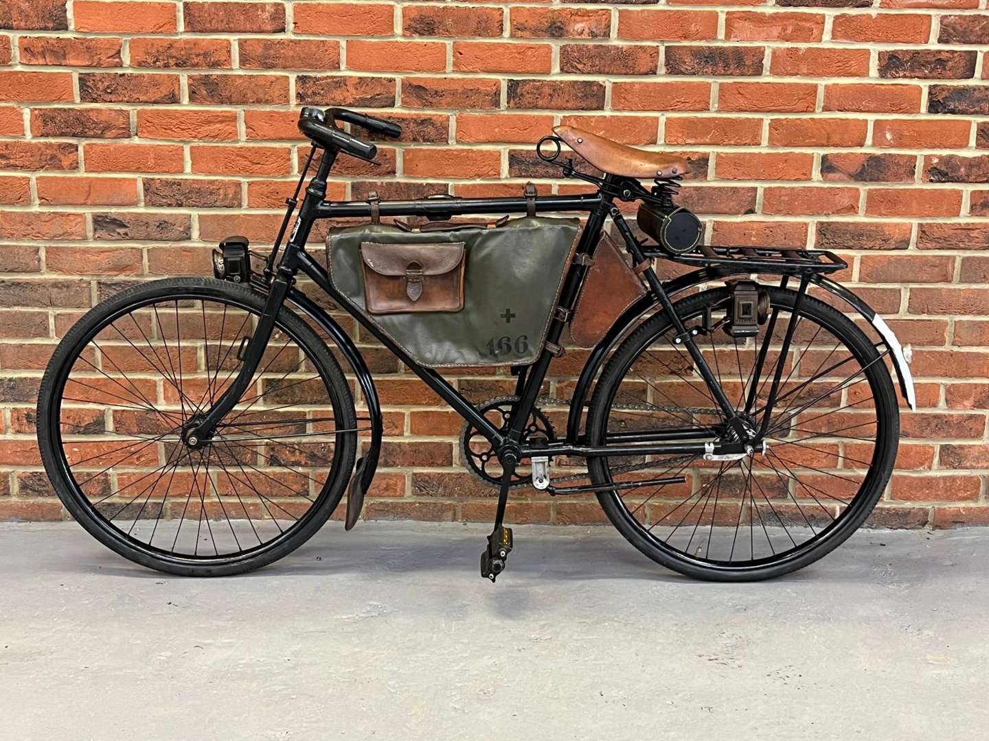<p>WWII Swiss Army Bicycle Model MO-5</p>