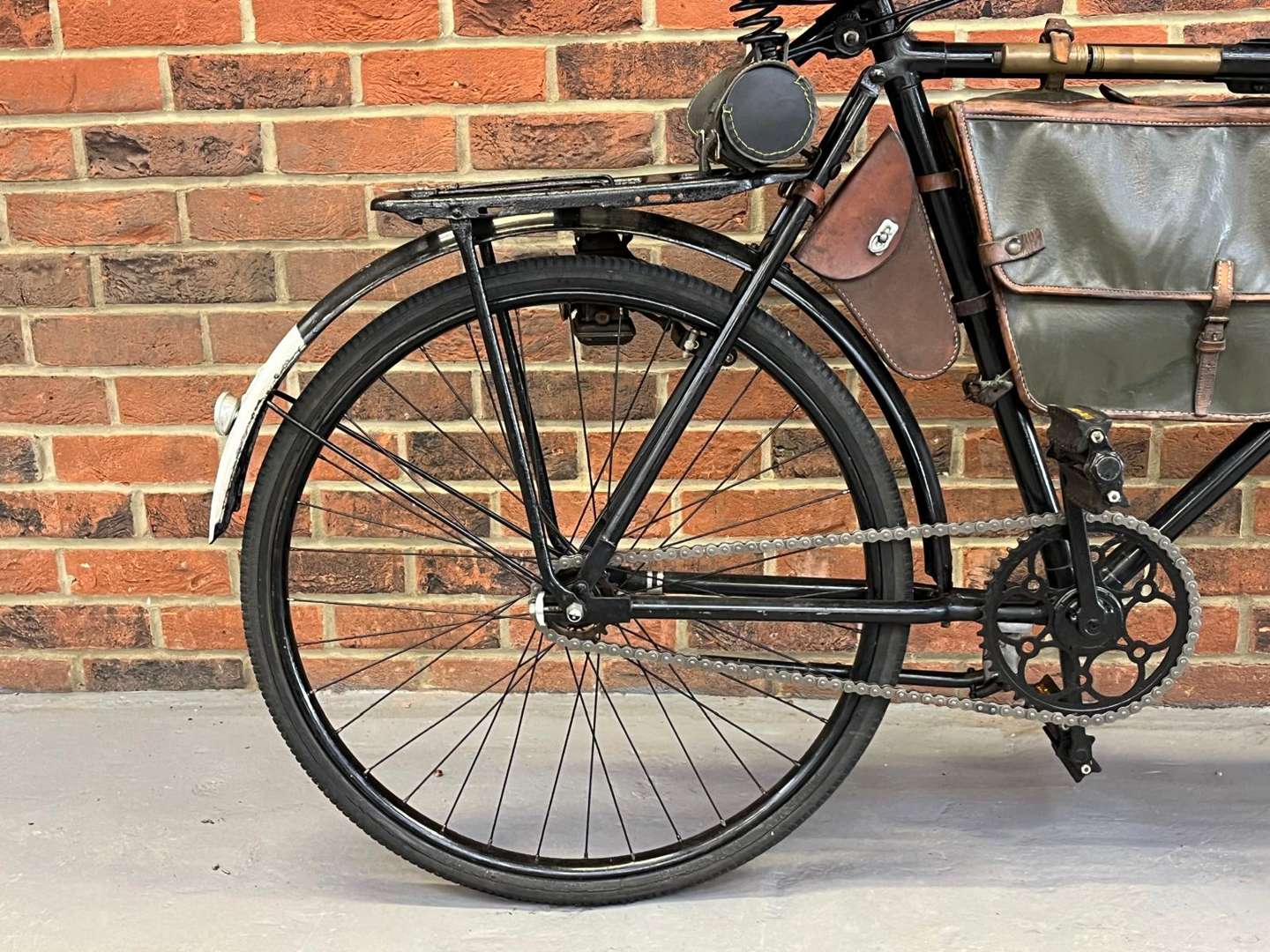 <p>WWII Swiss Army Bicycle Model MO-5</p>