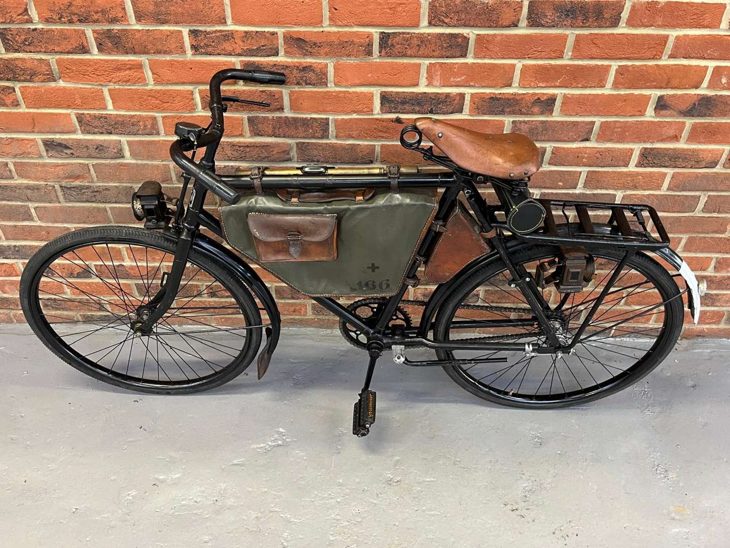 <p>WWII Swiss Army Bicycle Model MO-5</p>