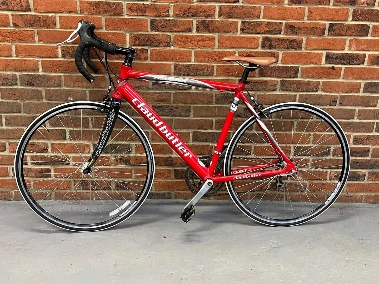 <p>Claud Butler Roubaix Racing Bicycle</p>