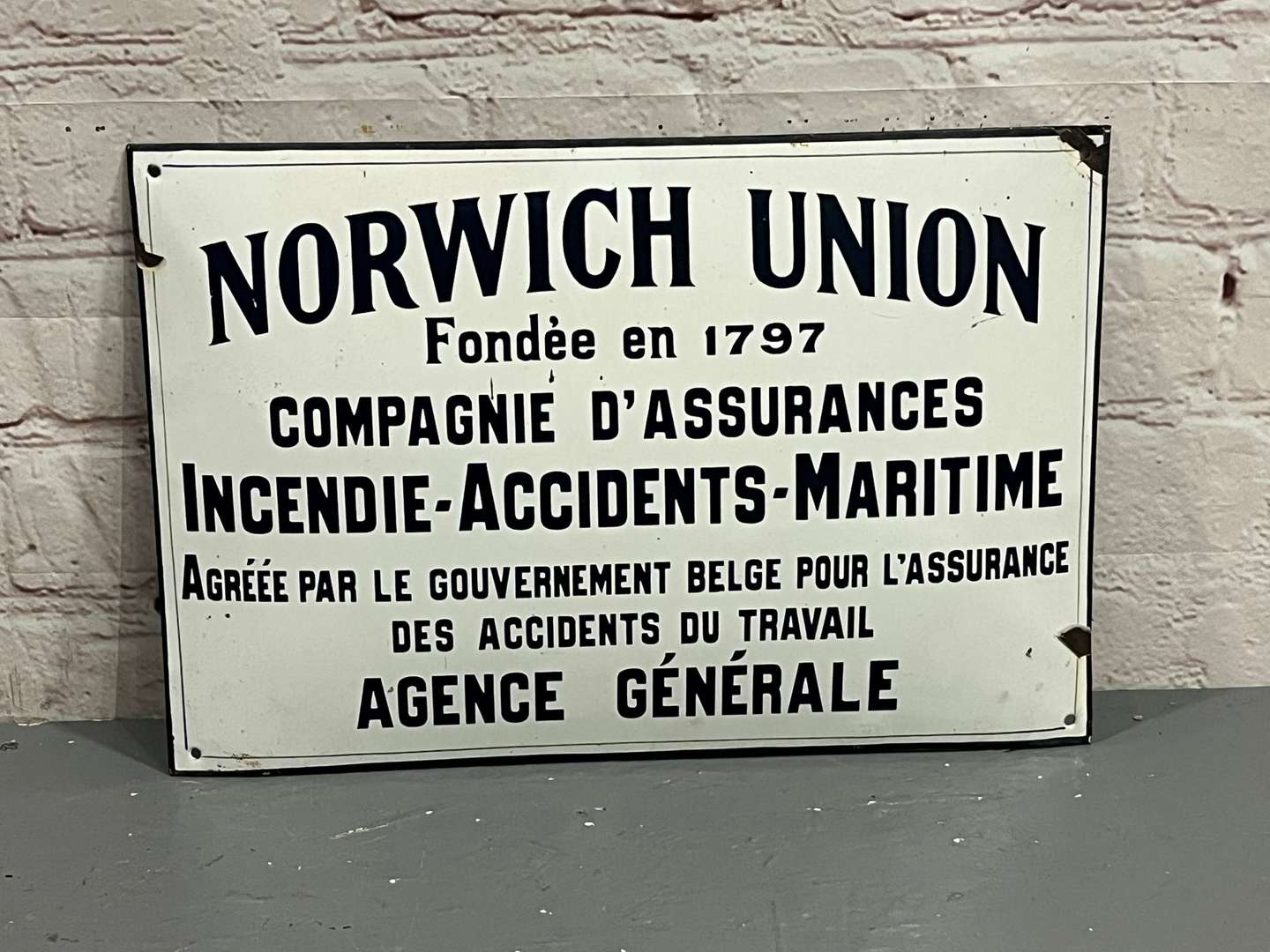 <p>Norwich Union French Insurance Enamel Sign</p>