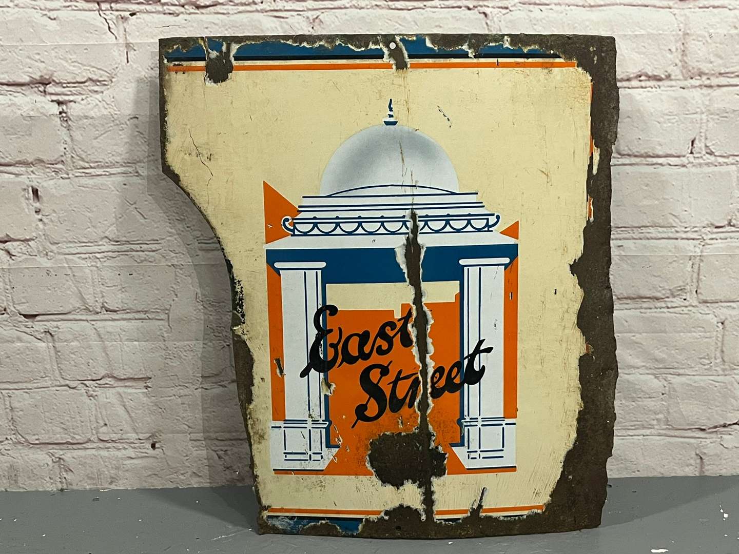 <p>East Street (Part) Enamel Sign&nbsp;</p>