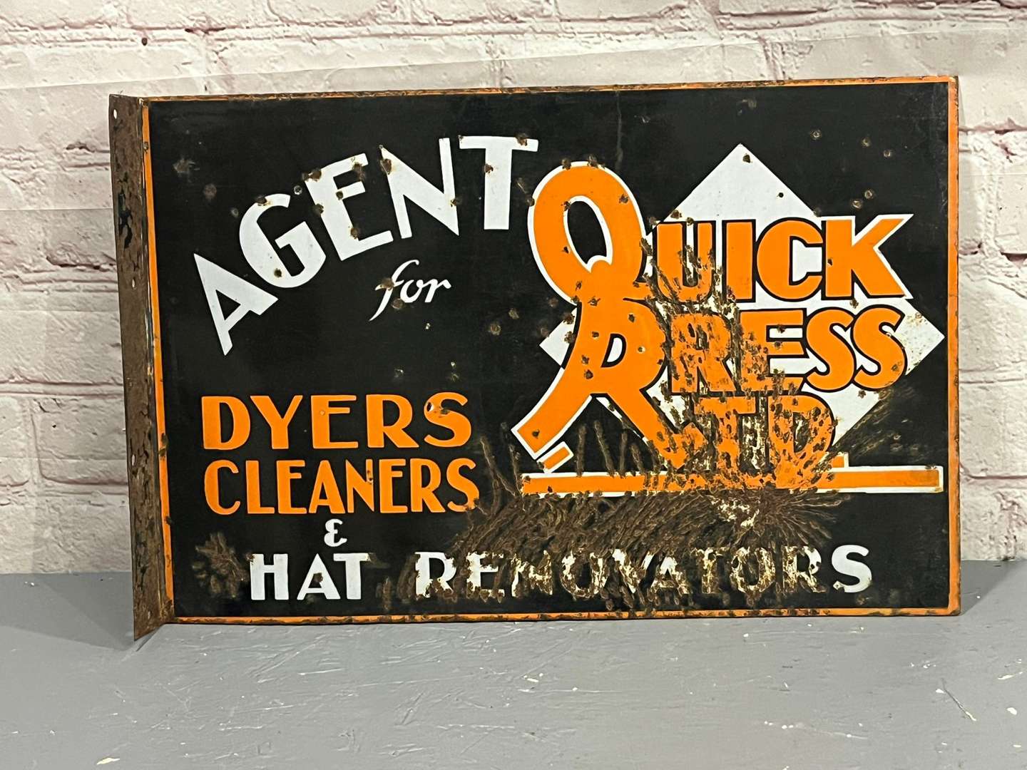 <p>Agent For Quick Press Dyers, Cleaner & Hat Renovators Enamel Sign</p>
